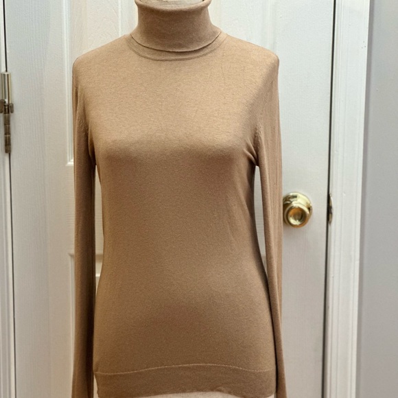 Lauren Ralph Lauren Sweaters - Lauren Ralph Lauren silk mix, long sleeve turtleneck, size medium